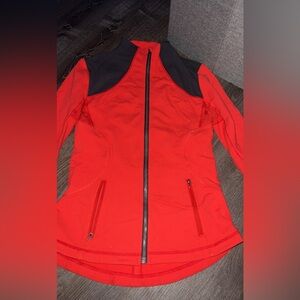 lulu zip up